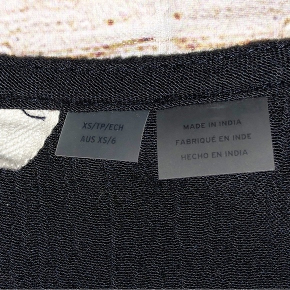 Roxy Black Wrap Front Shorts Romper Size XS - Picture 9 of 12